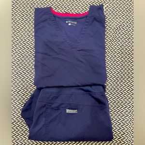 Great Condition - Women’s “Med Couture” Scrubs